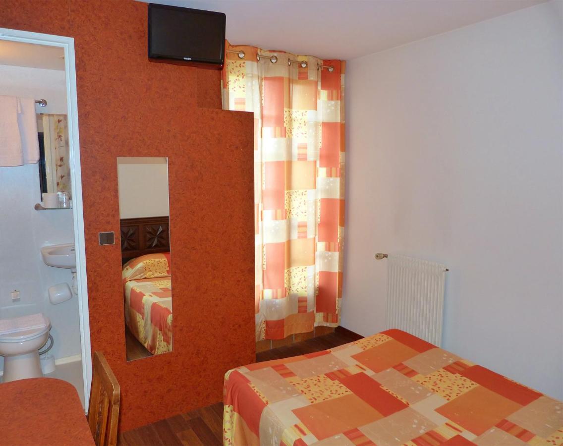 Hotel Les Peyrieres Olemps ภายนอก รูปภาพ
